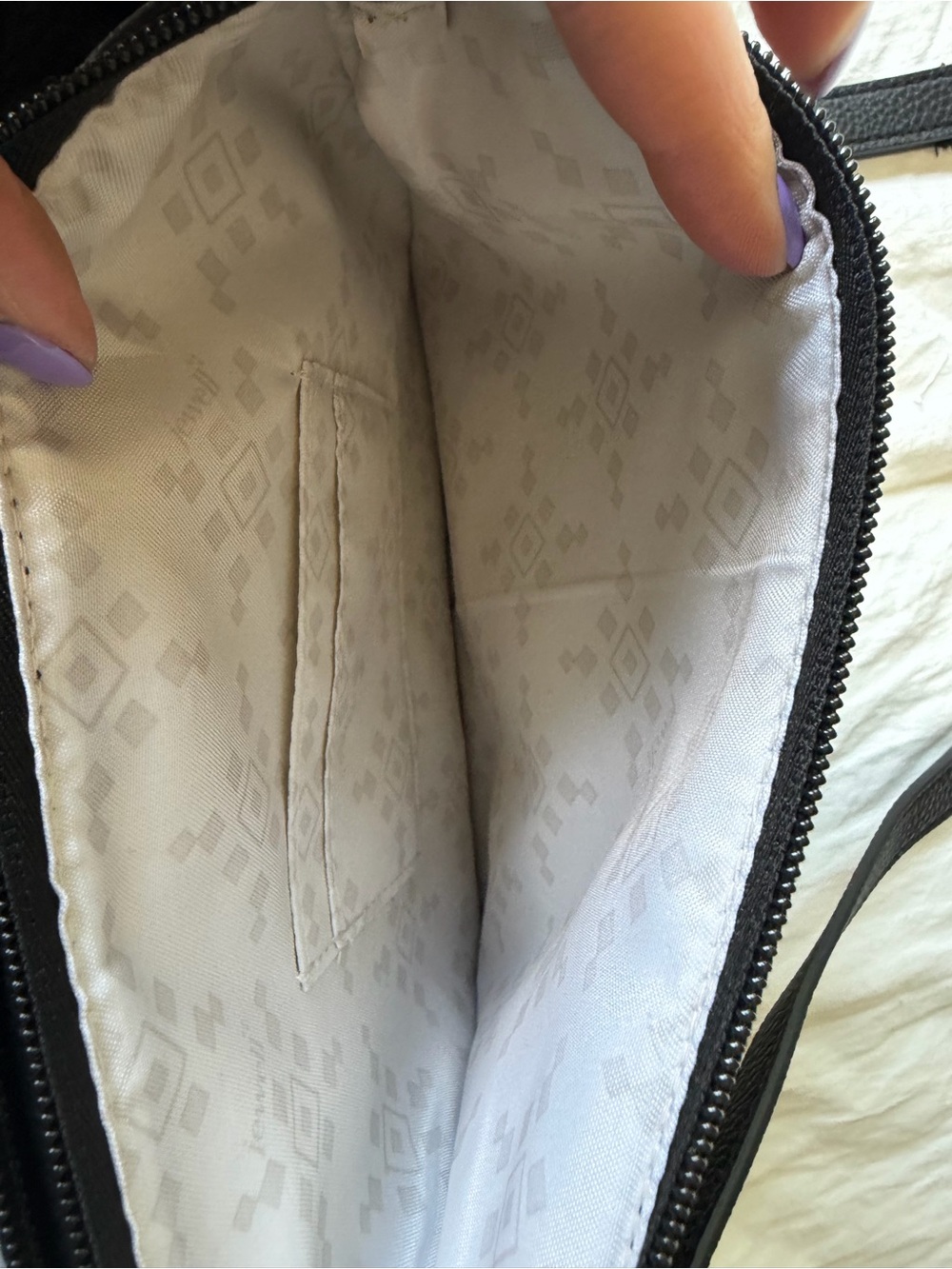 Thirty-One Gifts Black Pebbled Leather Crossbody Bag - Picture 4 of 6